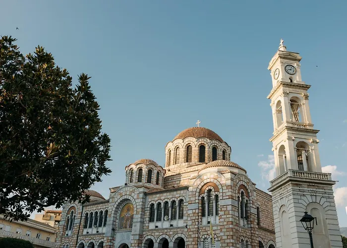 Dems Central Stay Volos